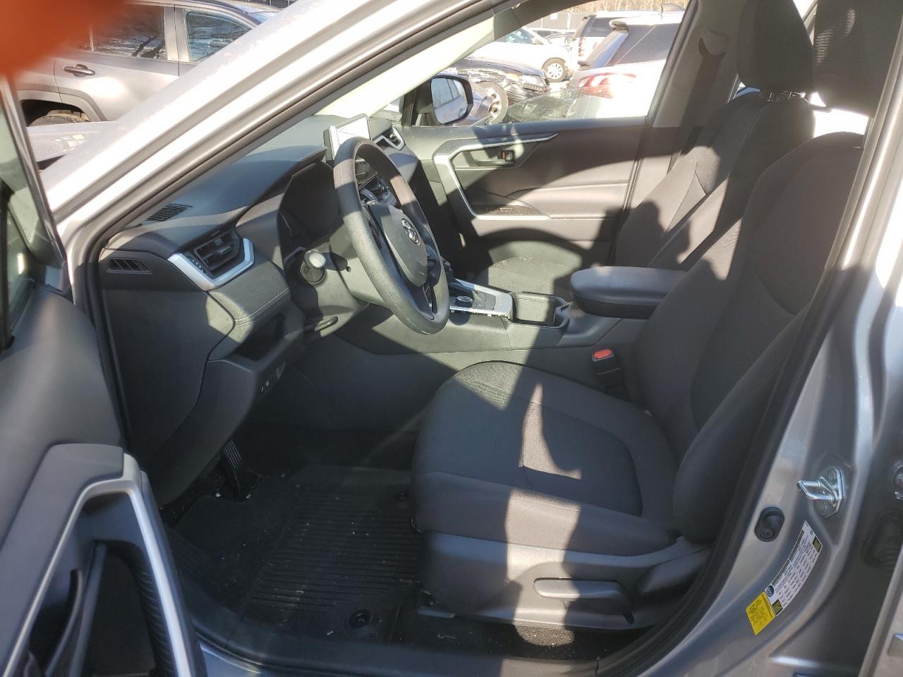 2024 Toyota RAV 4 - Image 7