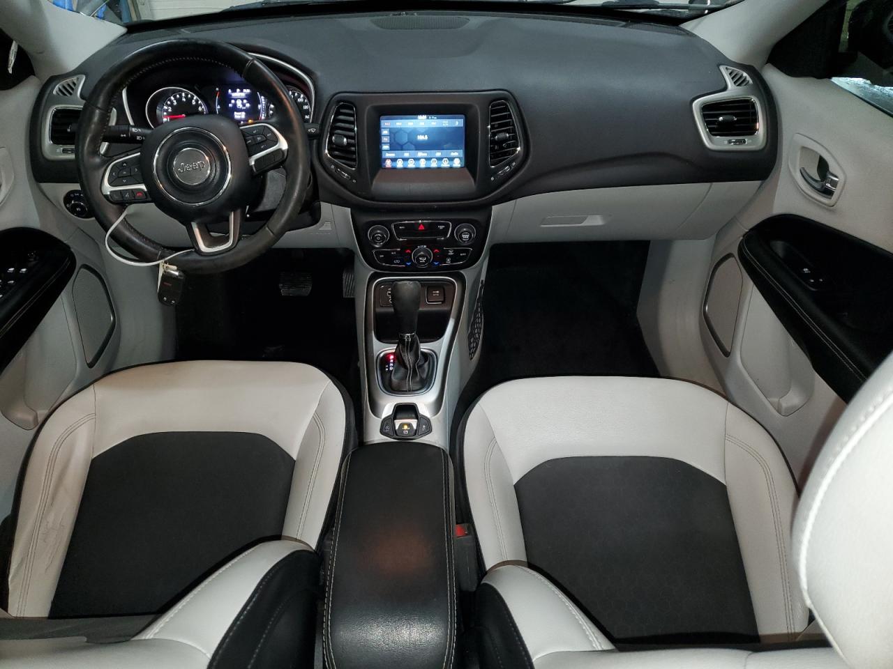 2019 Jeep Compass - Image 8