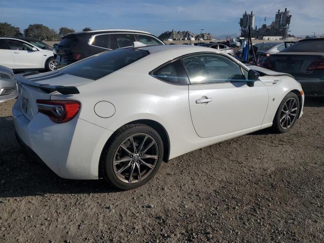 Coupet TOYOTA 86 2017 Biały