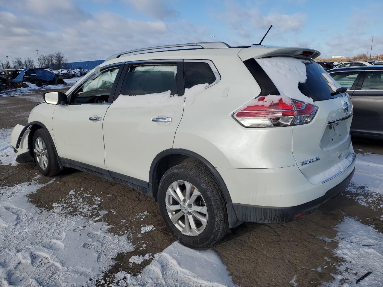 VIN 5N1AT2MV1FC820619 2015 NISSAN ROGUE no.2