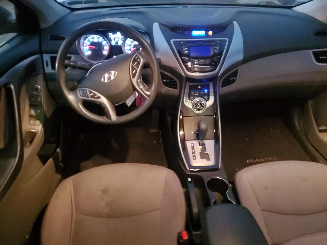 2013 Hyundai Elantra - Image 8
