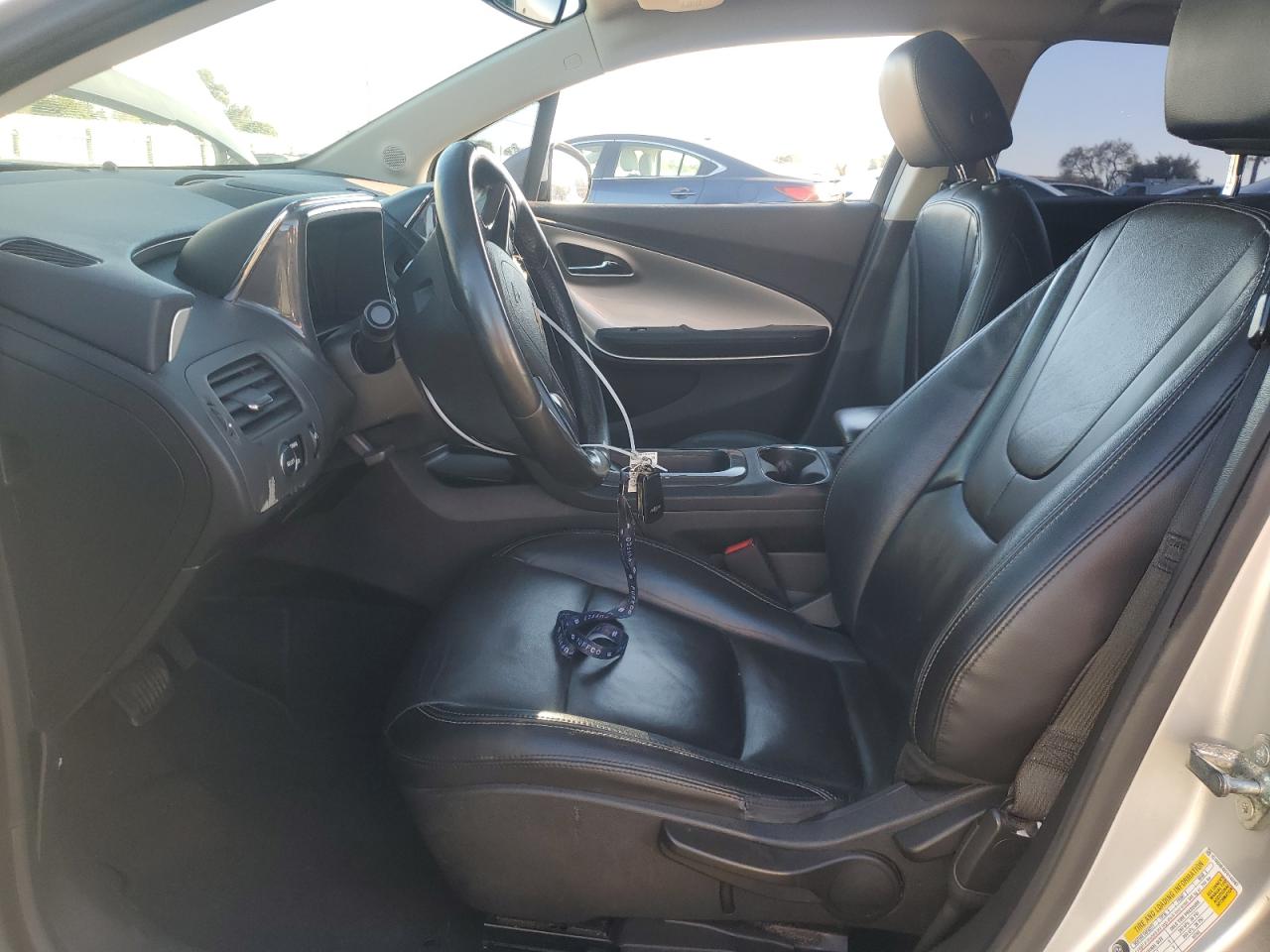 2015 Chevrolet Volt - Image 7