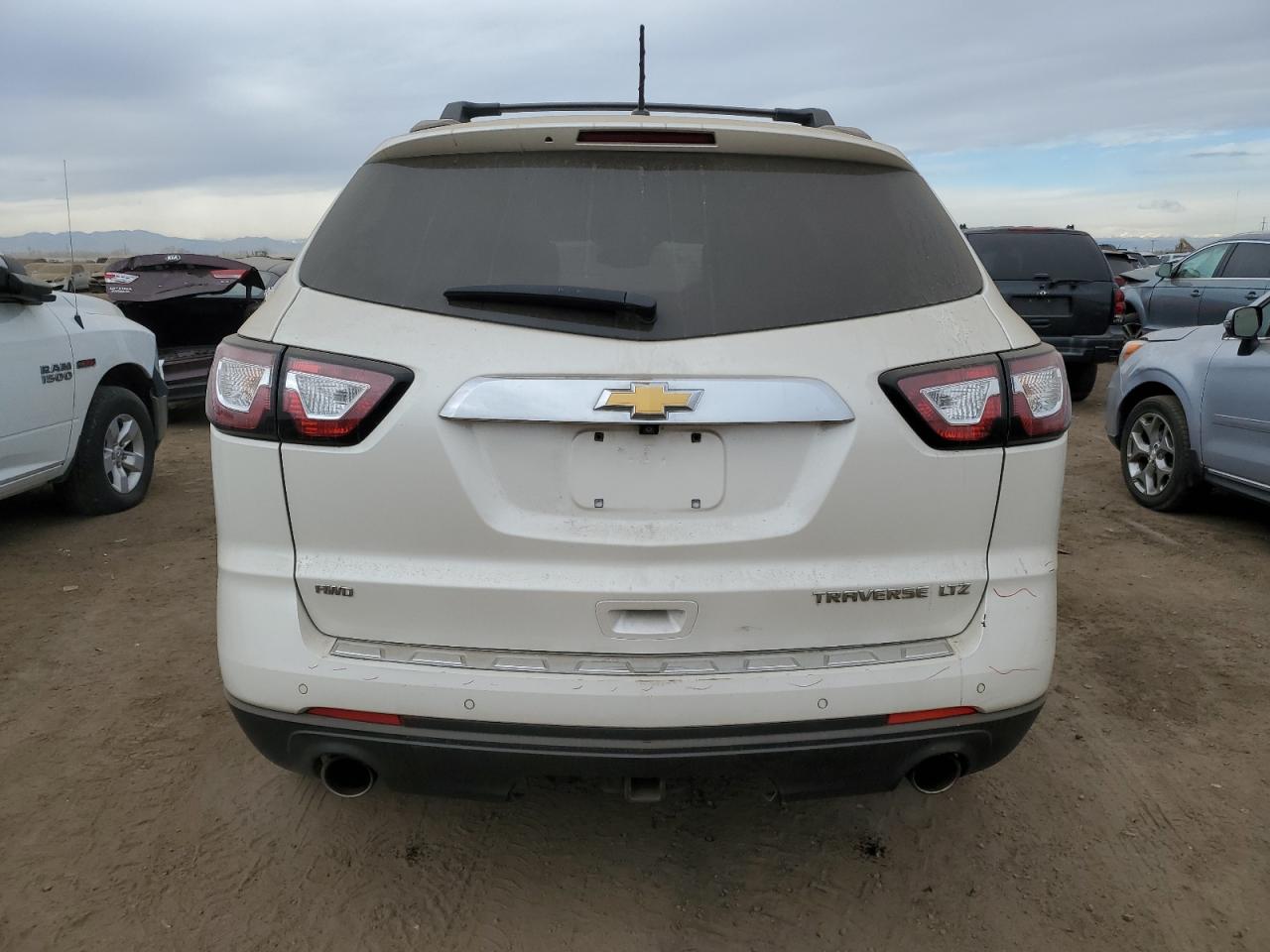 2015 Chevrolet Traverse - Image 6