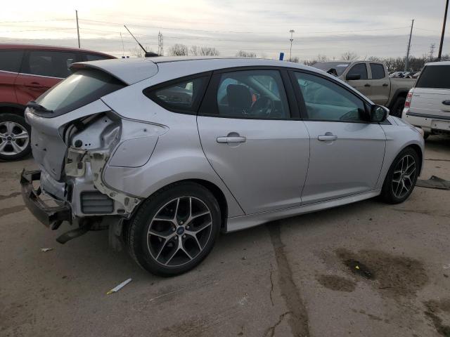 Hatchbacks FORD FOCUS 2016 Srebrny