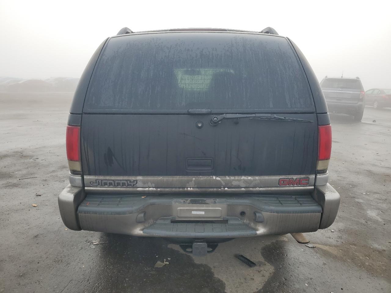 1998 GMC Jimmy VIN: 1GKCS13W8W2572514 Lot: 83016224