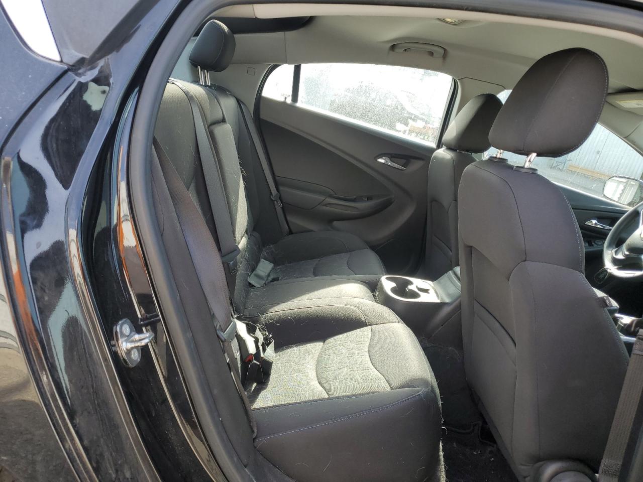 2018 Chevrolet Volt - Image 10