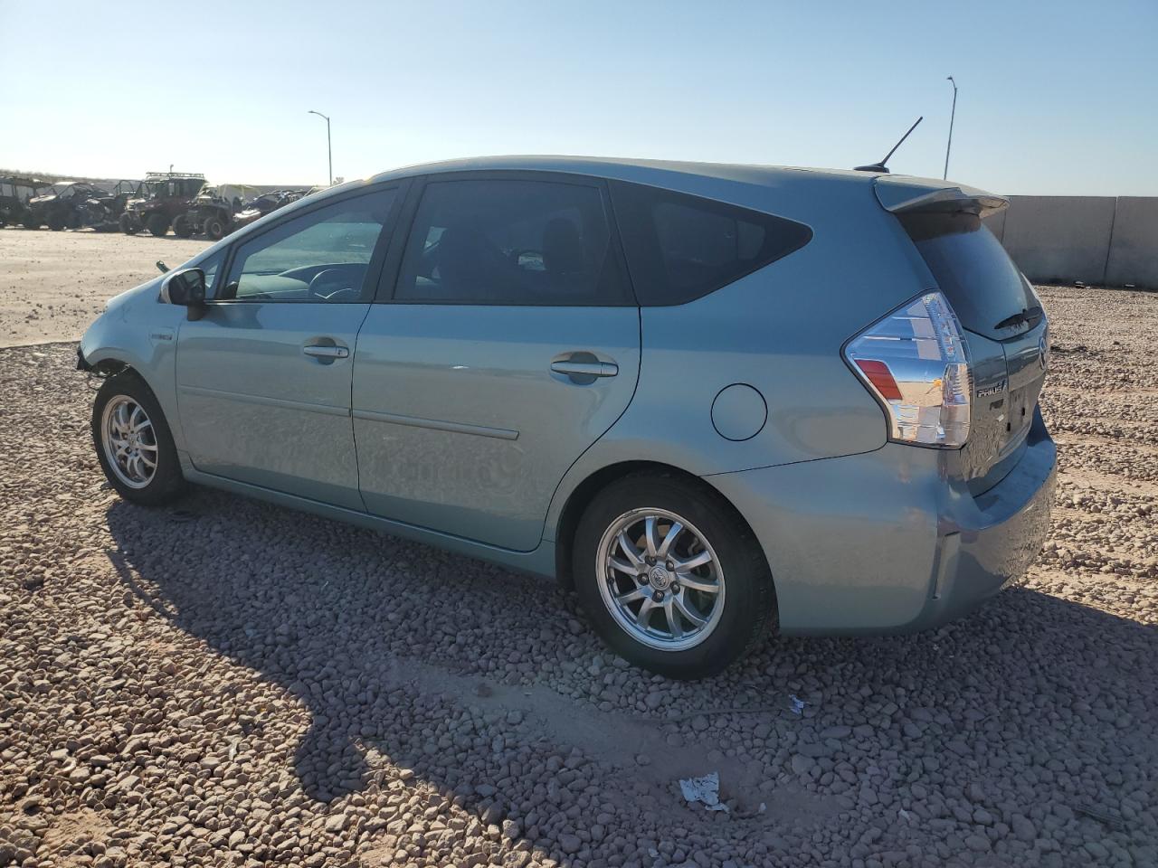 VIN JTDZN3EU6E3309922 2014 TOYOTA PRIUS no.2