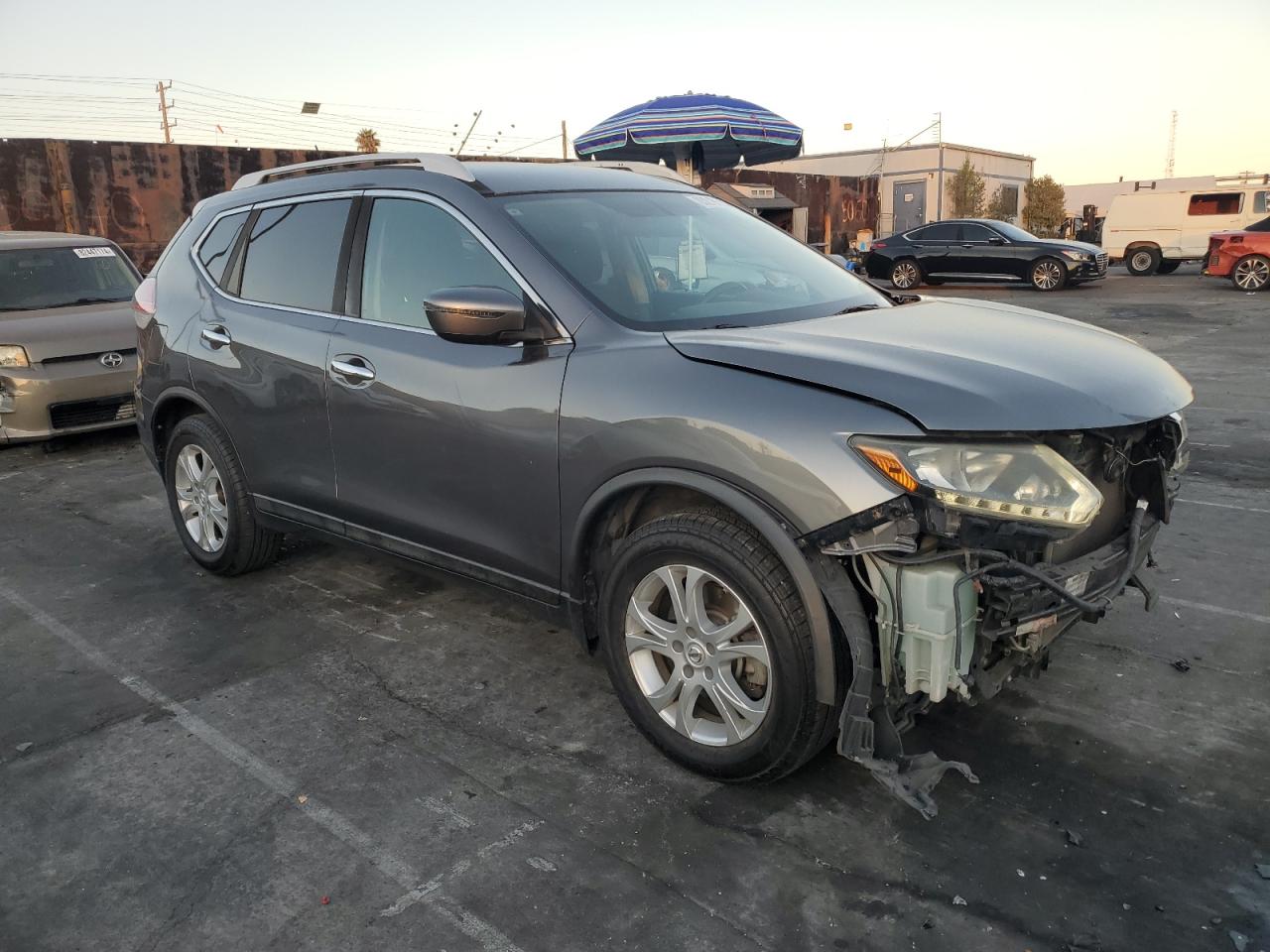 VIN 5N1AT2MNXGC883641 2016 NISSAN ROGUE no.4