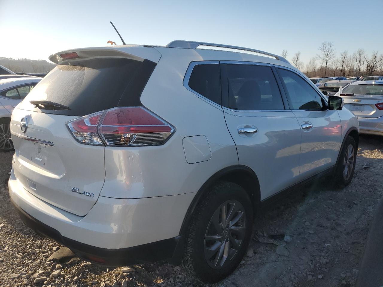 2015 Nissan Rogue - Image 3