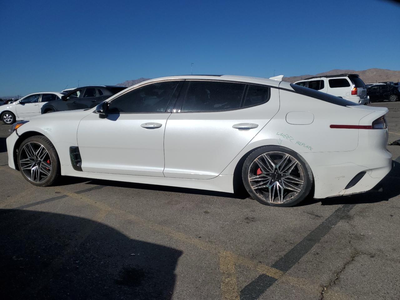 2022 Kia Stinger - Image 2