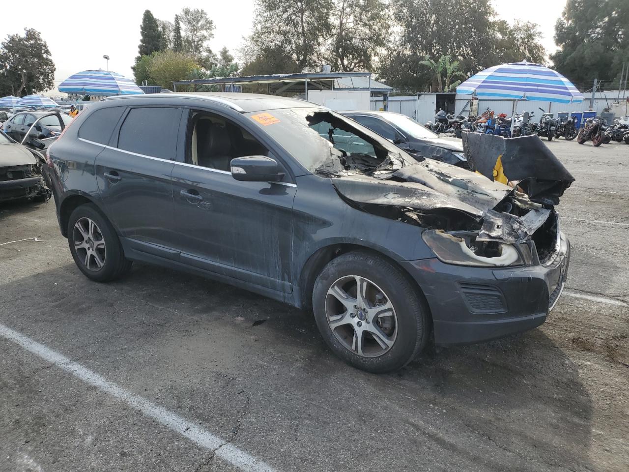 VIN YV4902DZ5D2461066 2013 VOLVO XC60 no.4