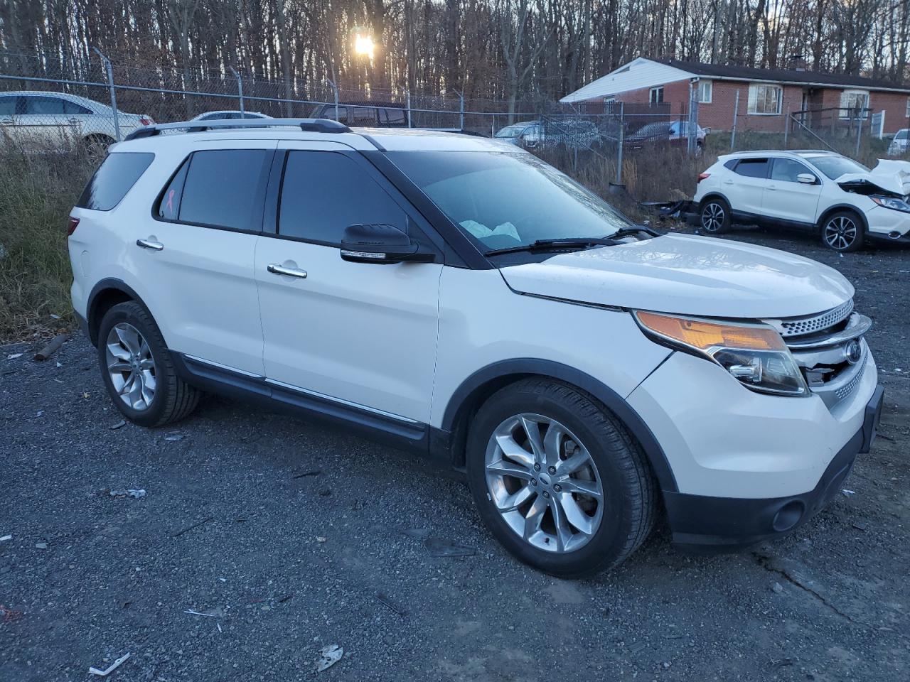 2014 Ford Explorer - Image 4