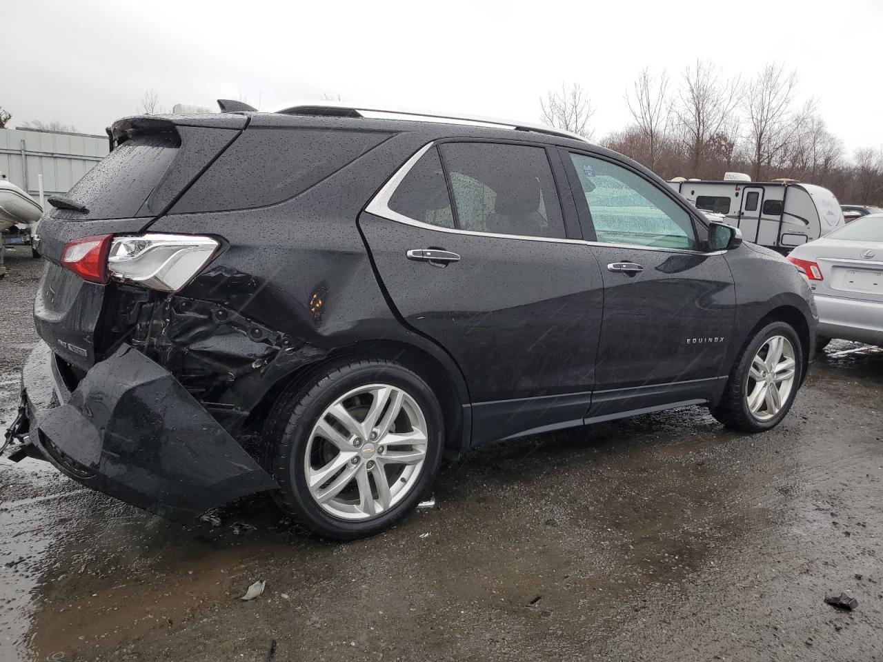 2018 Chevrolet Equinox - Image 3