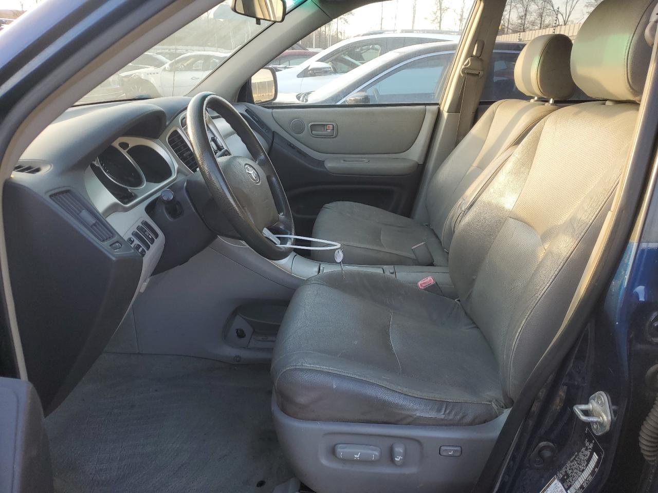 2004 Toyota Highlander - Image 7