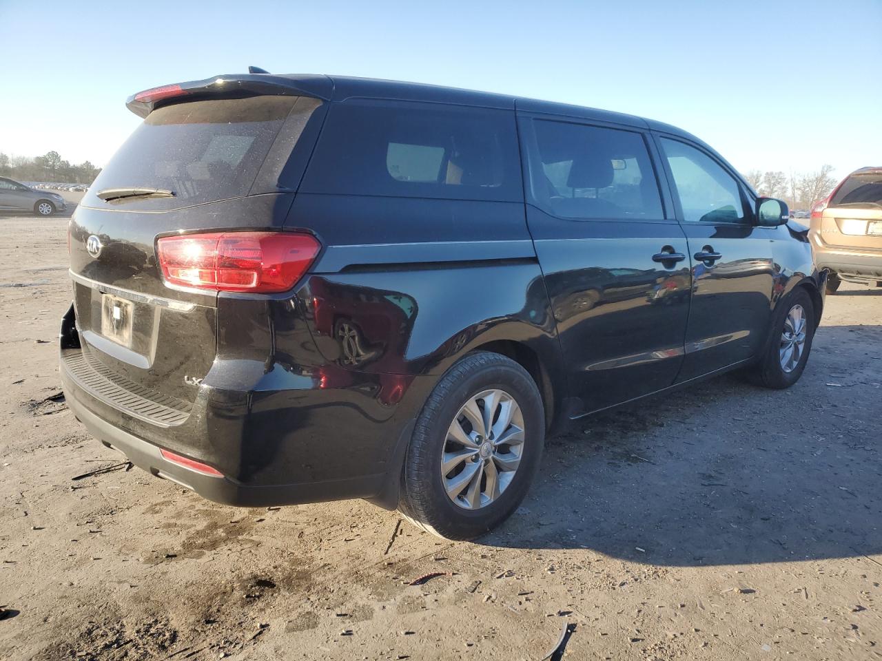 2021 Kia Sedona - Image 3