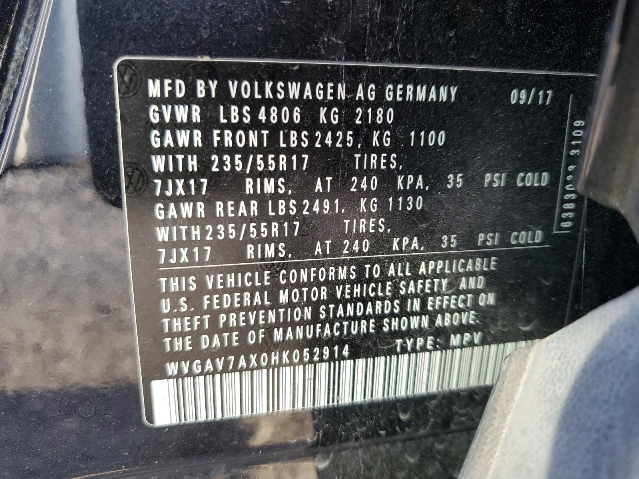 2017 Volkswagen Tiguan - Image 13