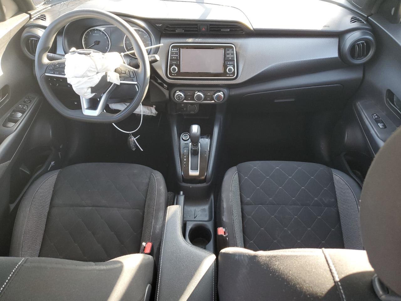 2020 Nissan Kicks - Image 8