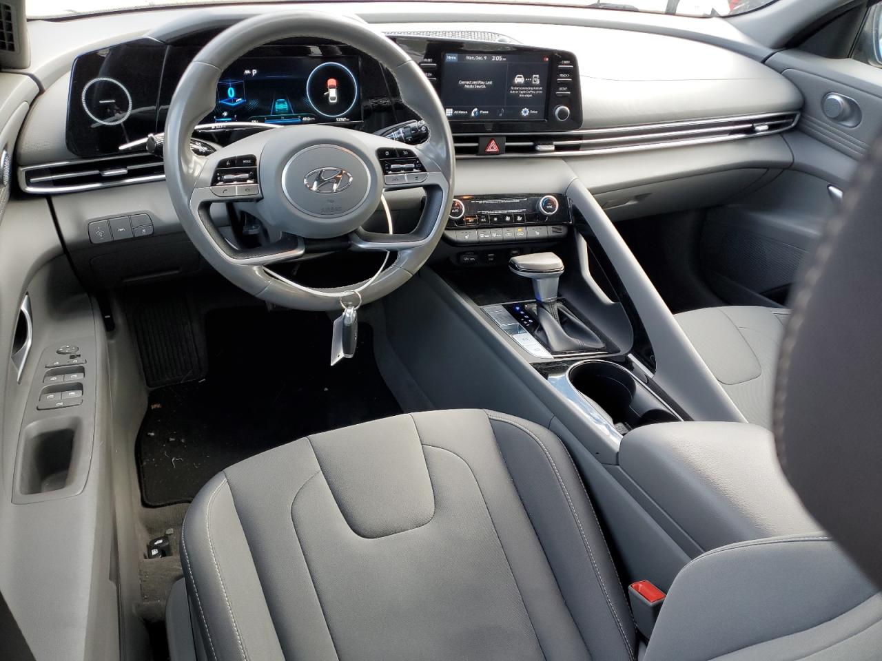 2021 Hyundai Elantra - Image 8