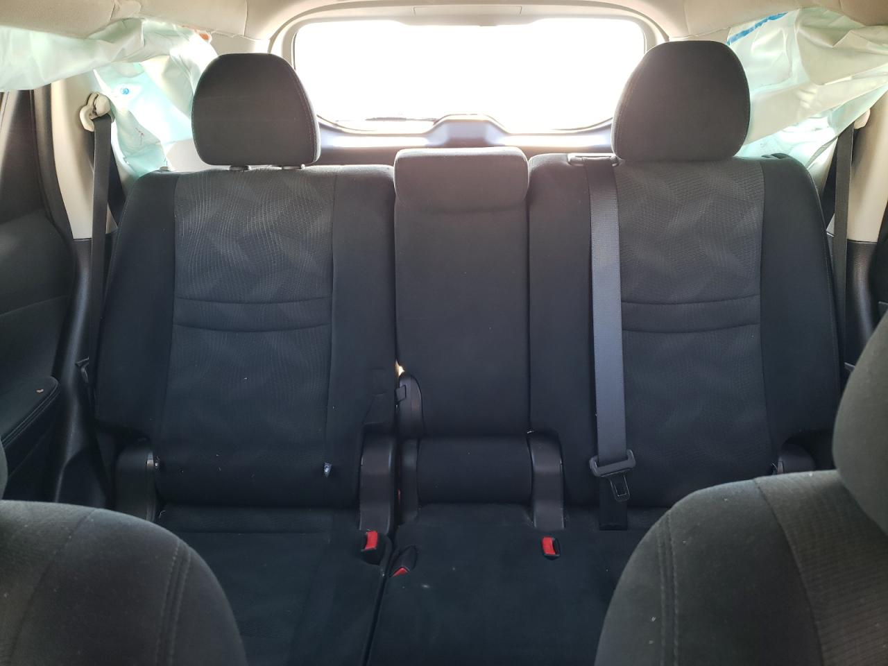 2016 Nissan Rogue - Image 10