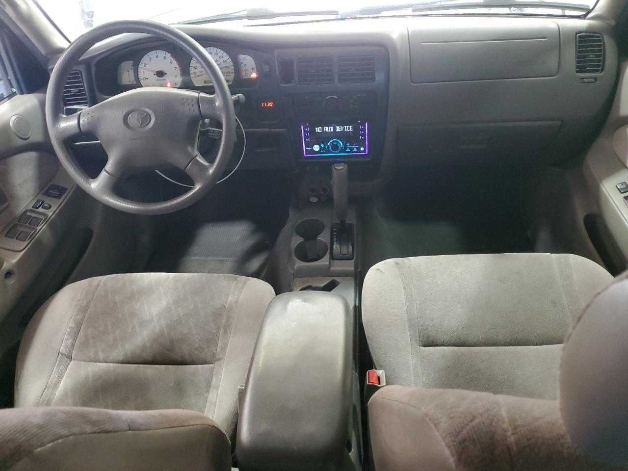 2004 Toyota Tacoma - Image 8