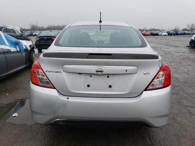  NISSAN VERSA 2019 Silver