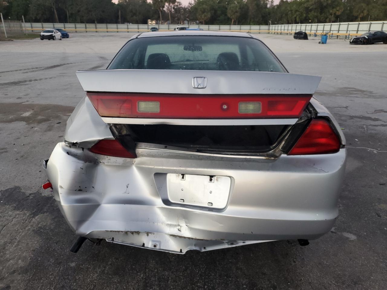 2000 Honda Accord - Image 6