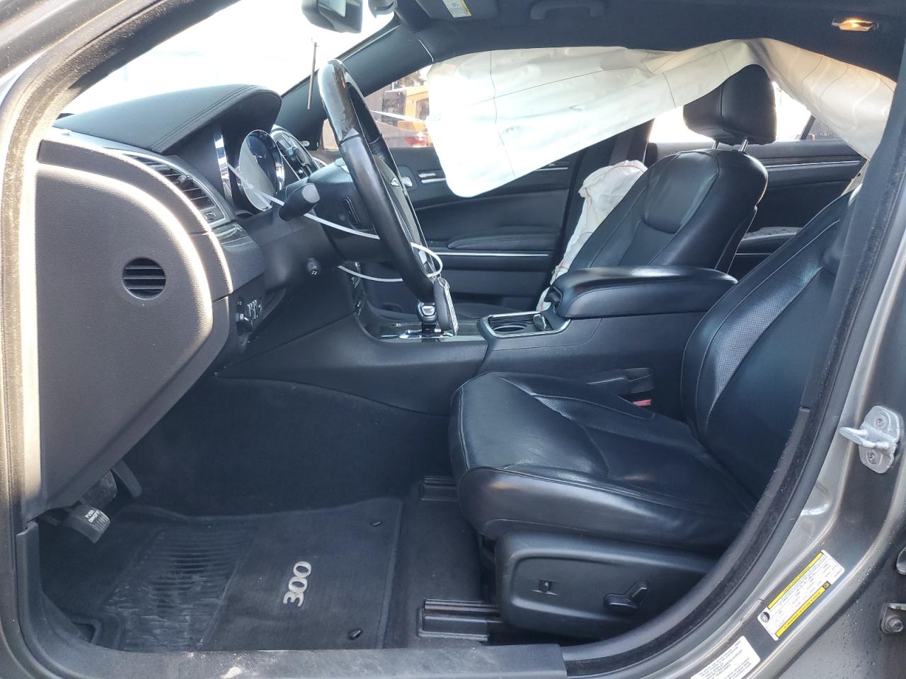 2012 Chrysler 300 - Image 7