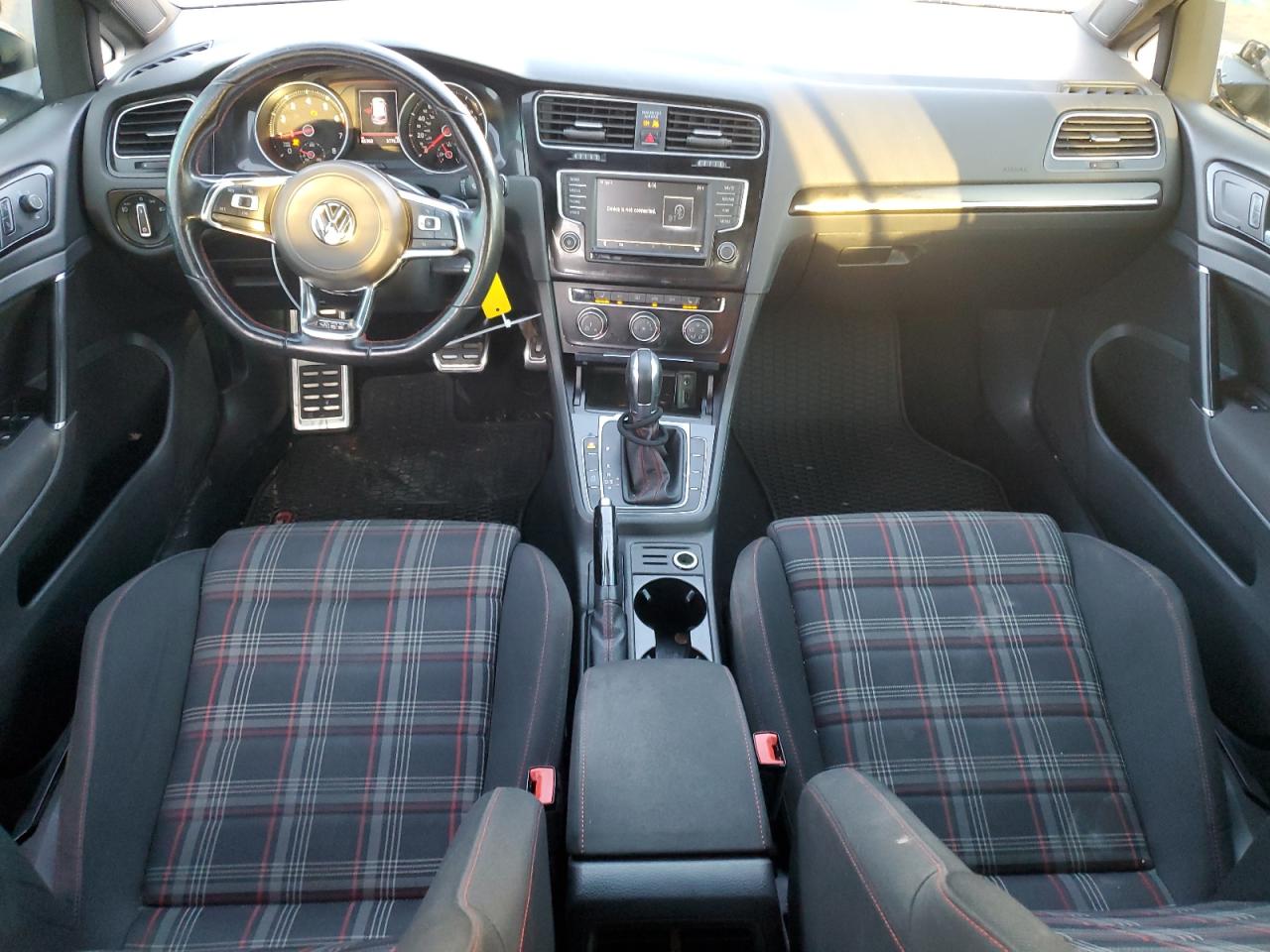 2017 Volkswagen GTI - Image 8