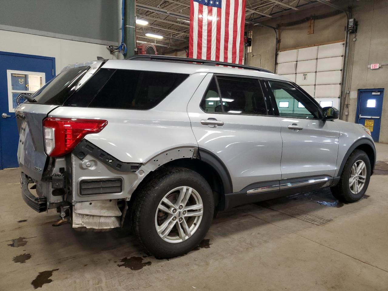 2021 Ford Explorer - Image 3