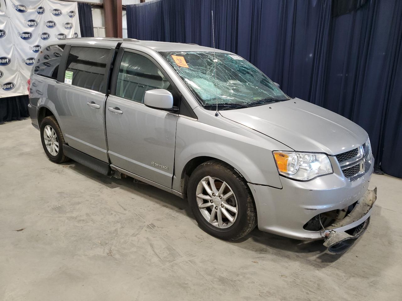 VIN 2C4RDGCG4KR775438 2019 DODGE CARAVAN no.4