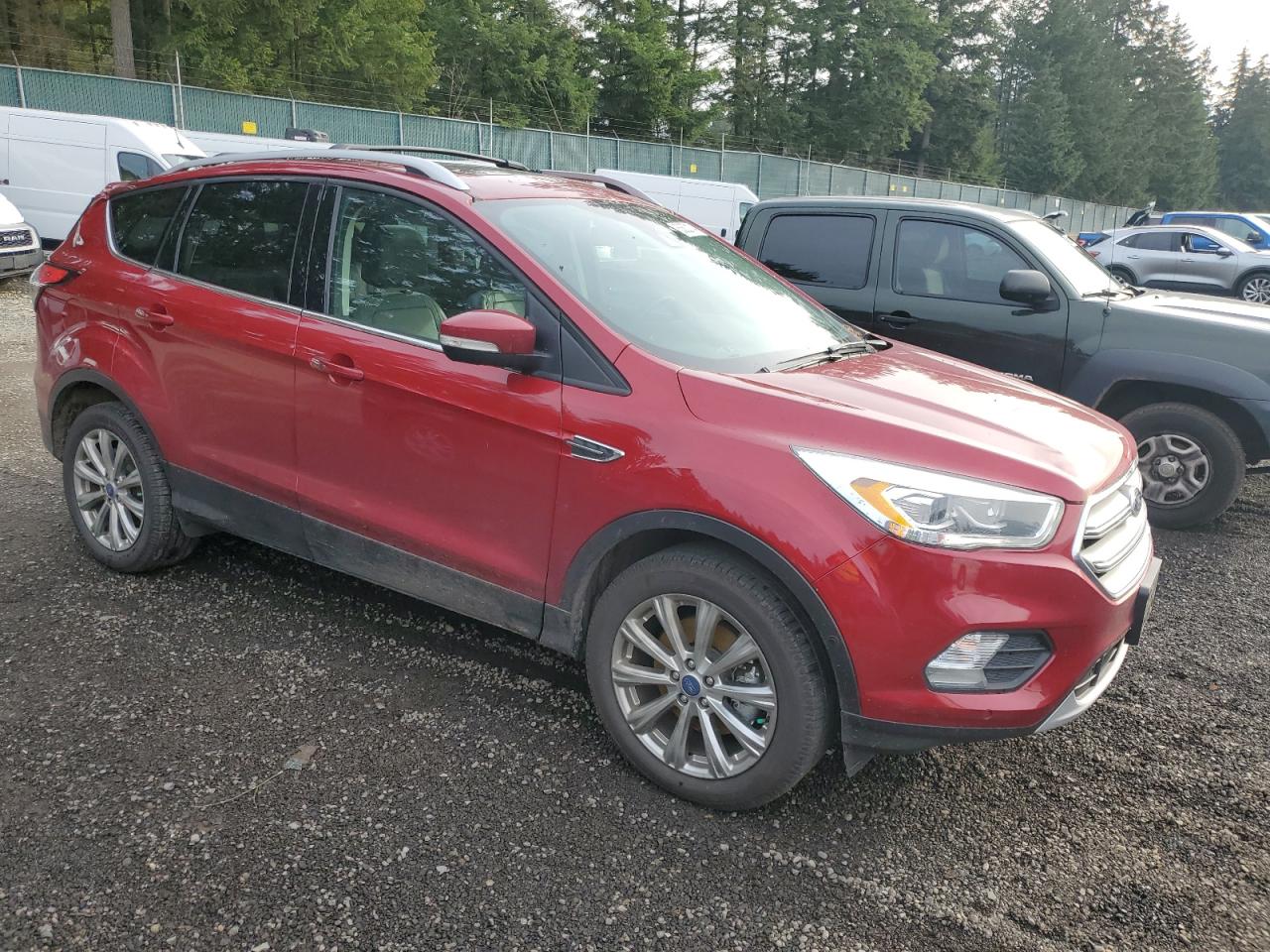 VIN 1FMCU9J96HUE75249 2017 FORD ESCAPE no.4