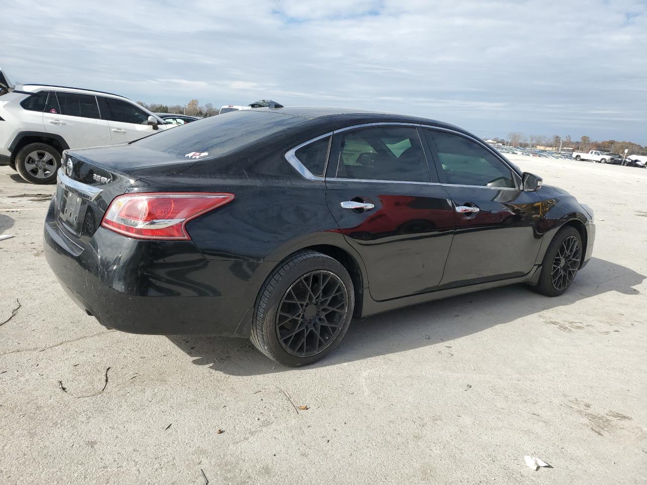 2013 Nissan Altima - Image 3