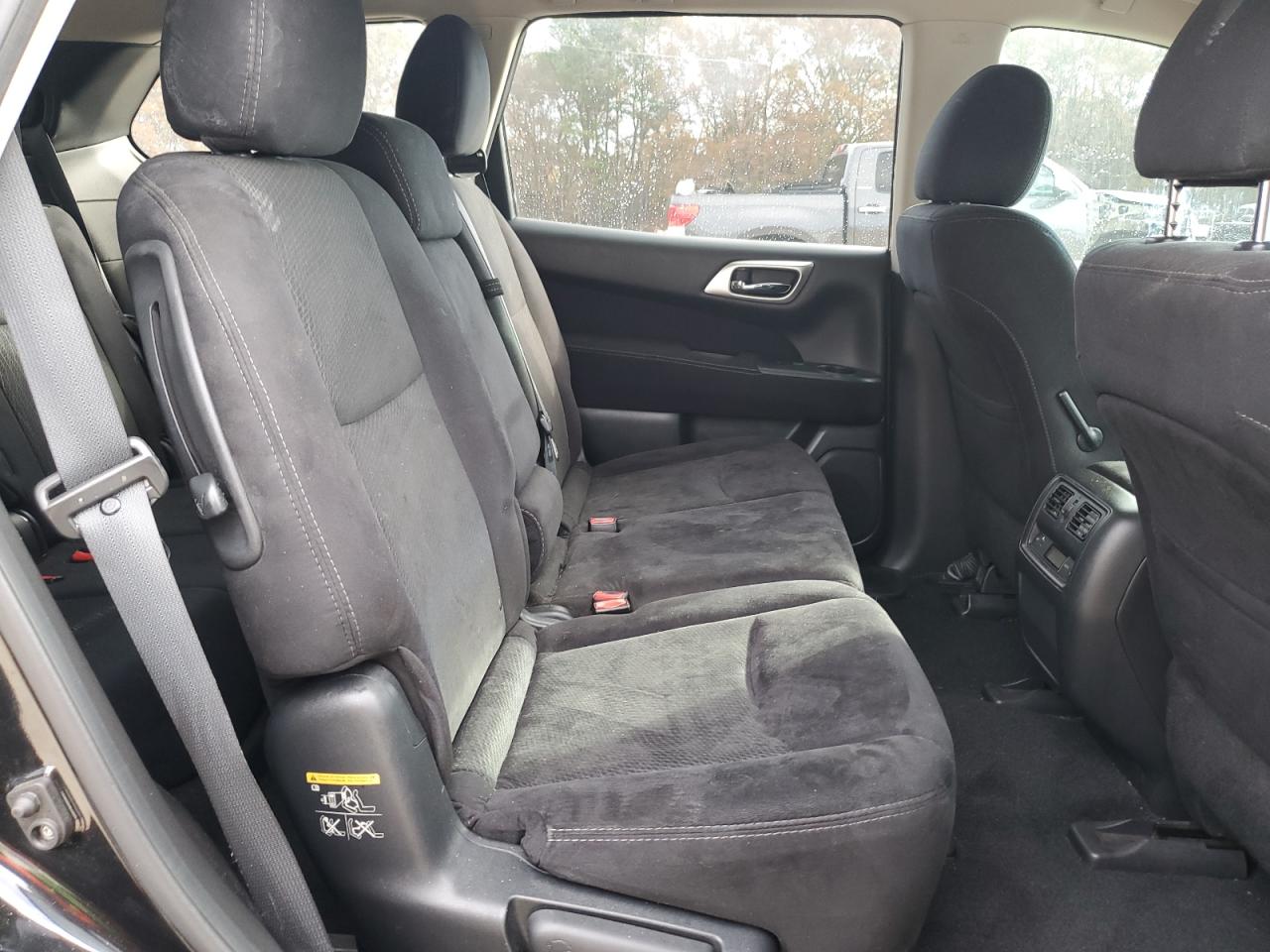 2015 Nissan Pathfinder - Image 11
