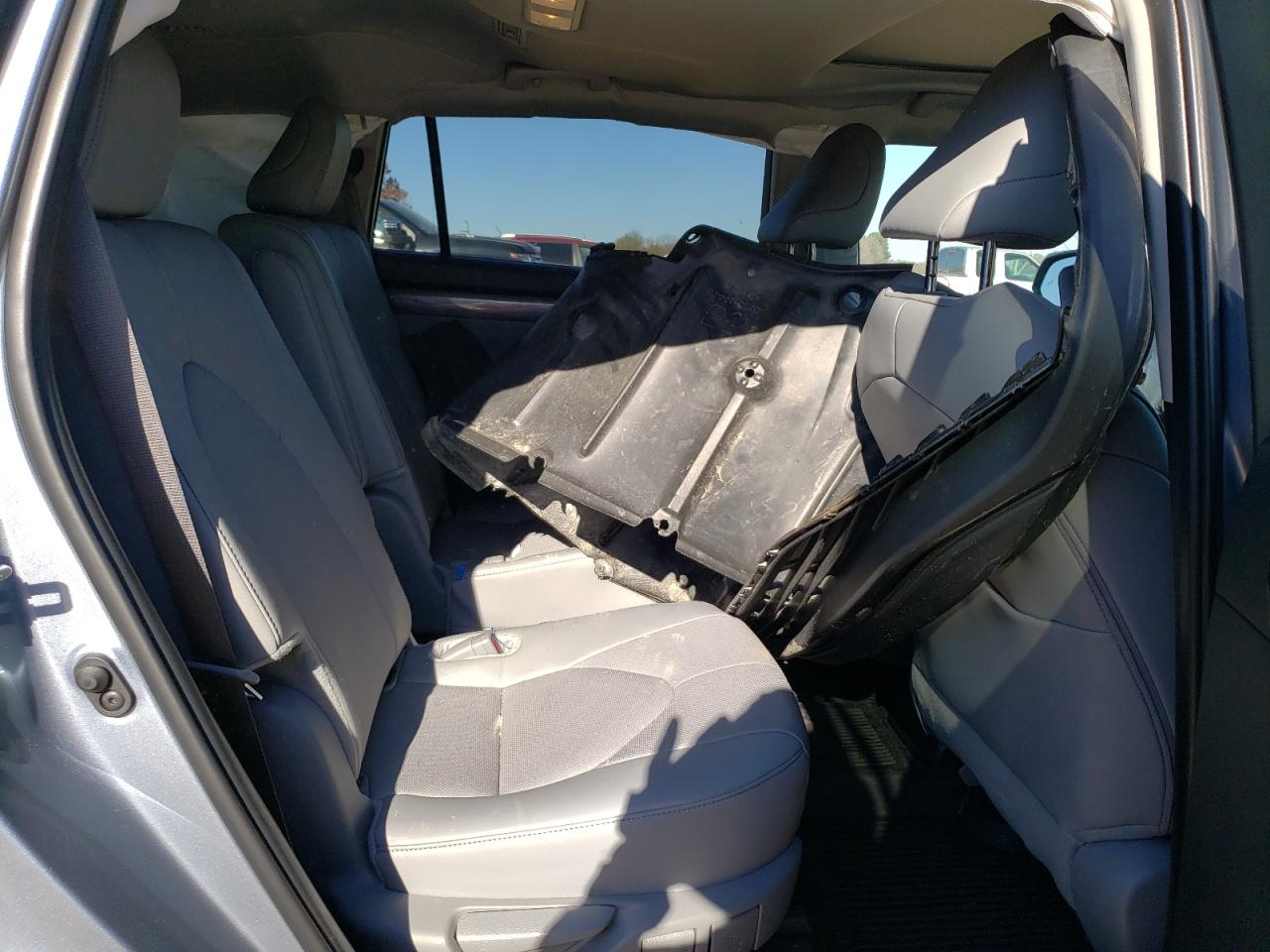 2024 Toyota Highlander - Image 11