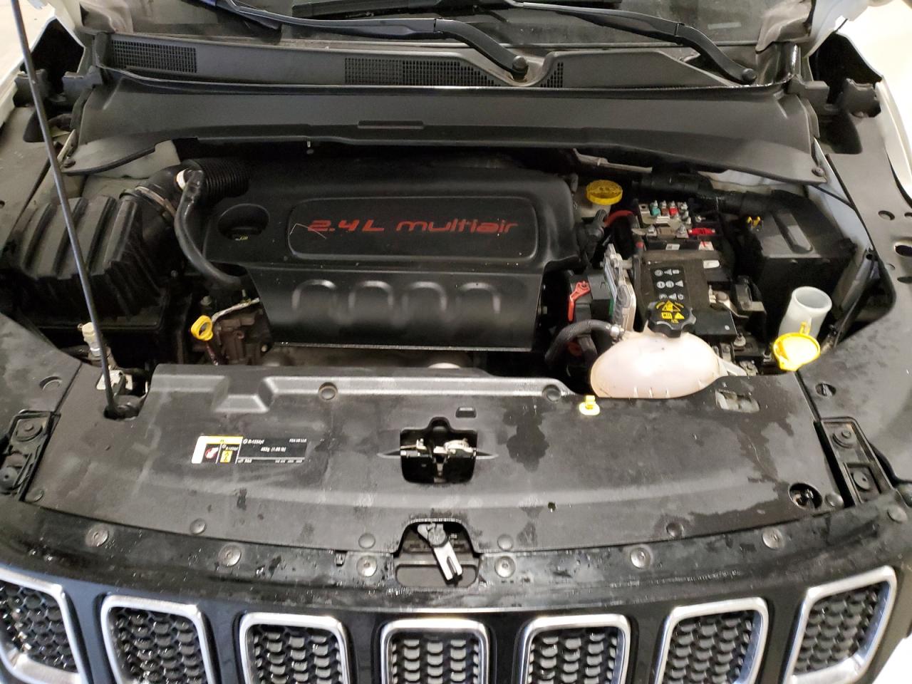 2020 Jeep Compass - Image 12