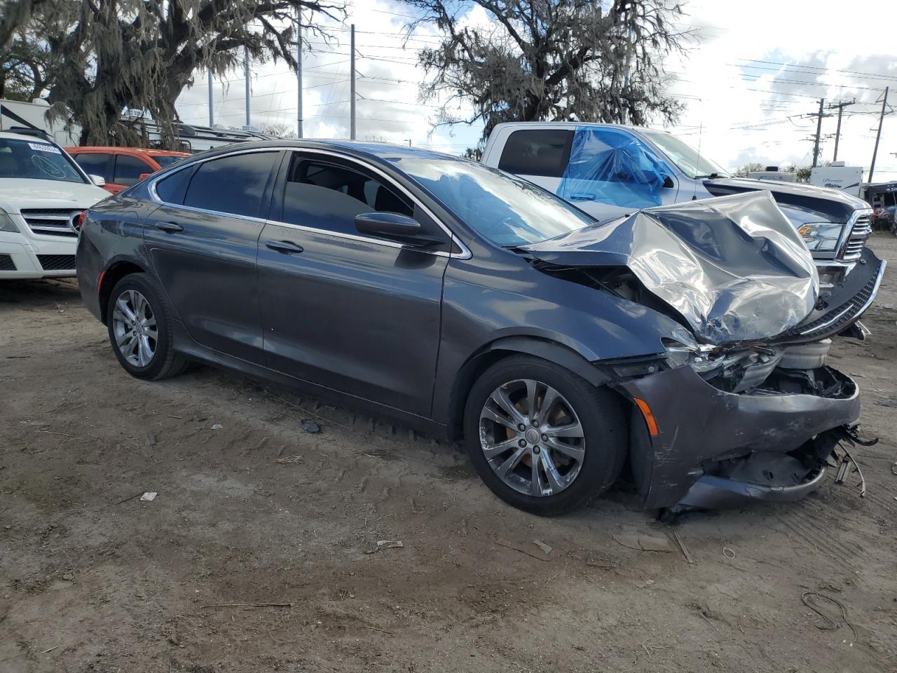 2015 Chrysler 200 - Image 4