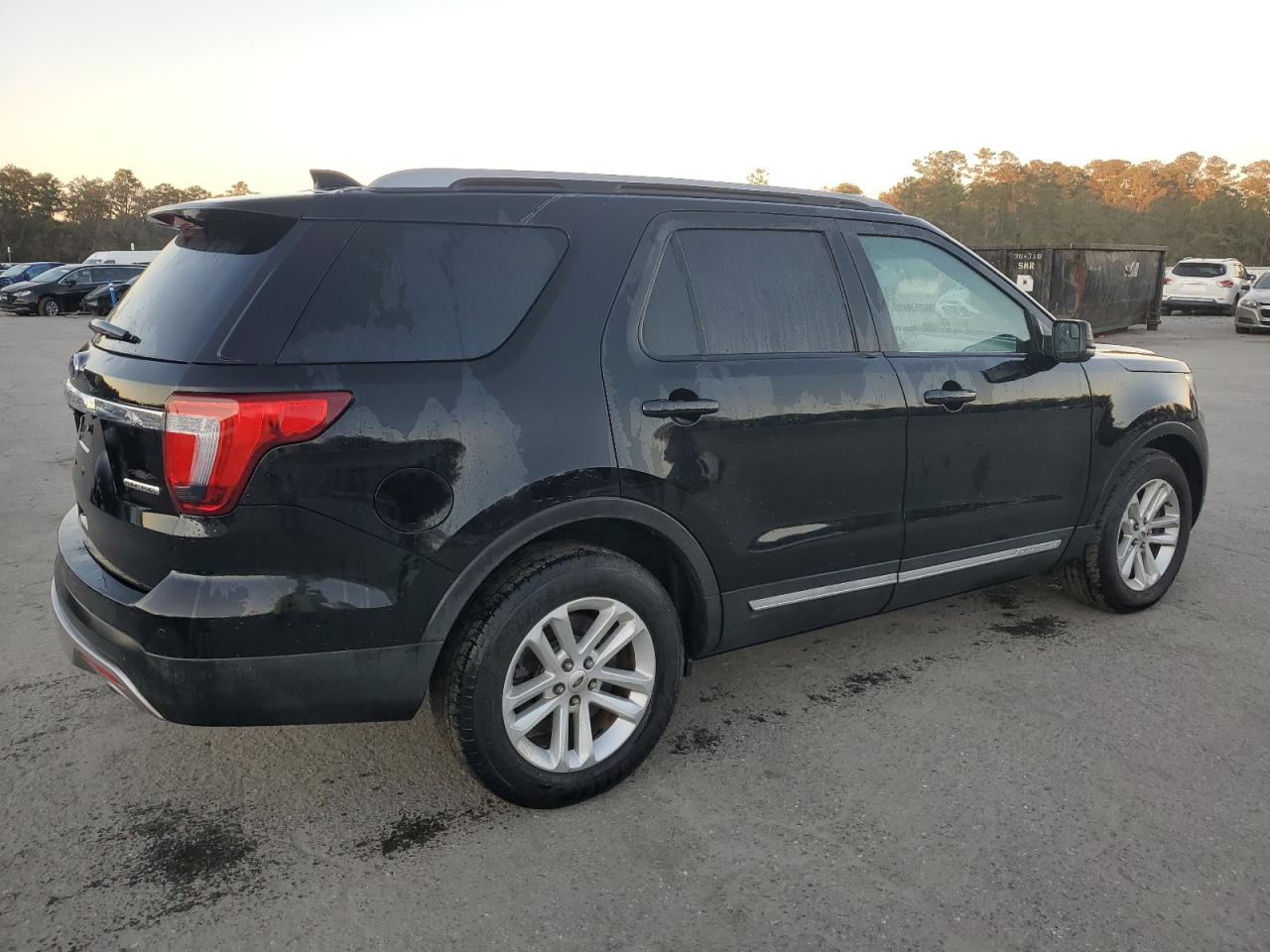 VIN 1FM5K7D81GGC04568 2016 FORD EXPLORER no.3