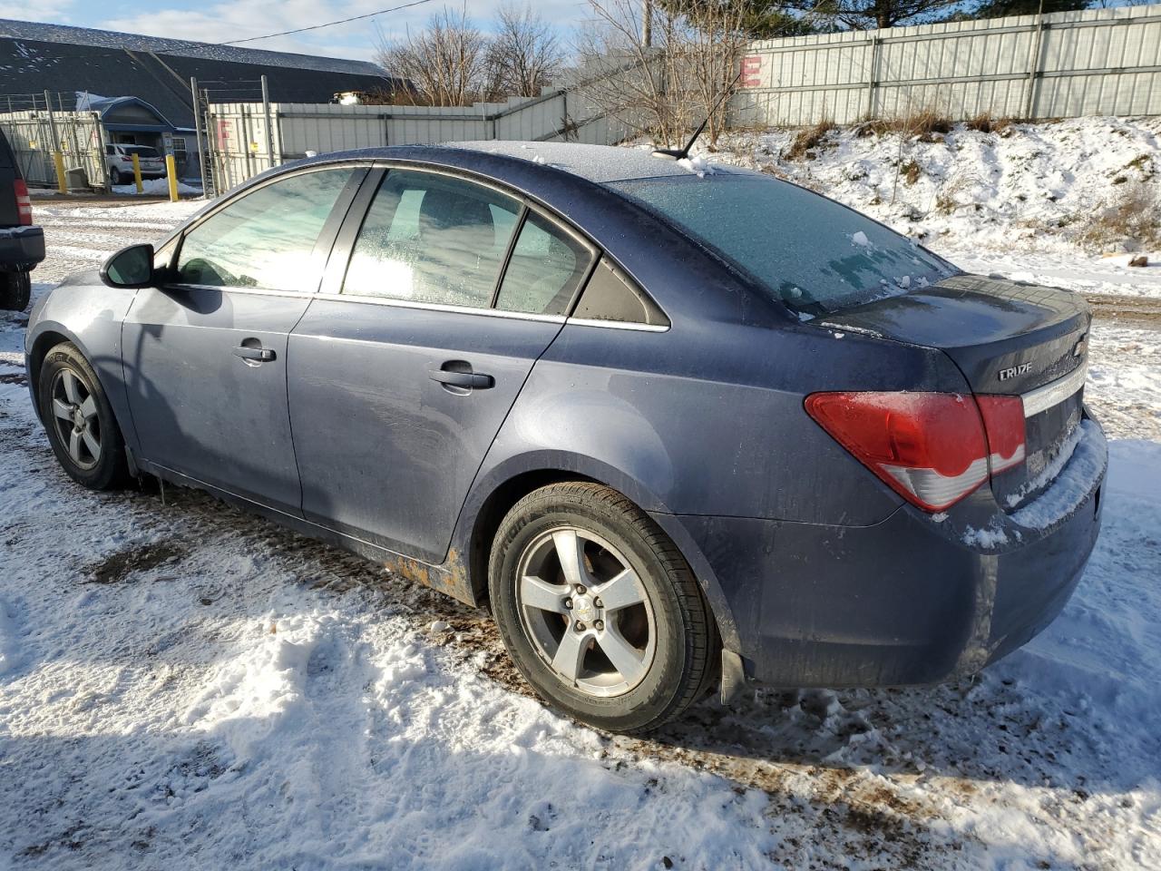 2014 Chevrolet Cruze - Image 2