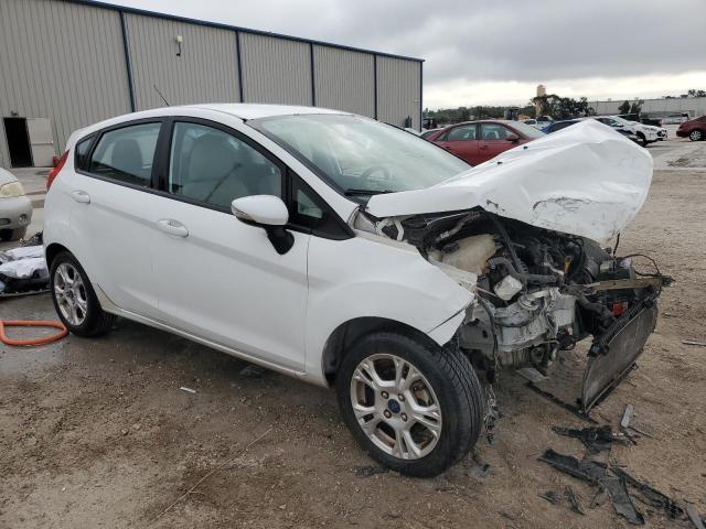  FORD FIESTA 2015 Білий