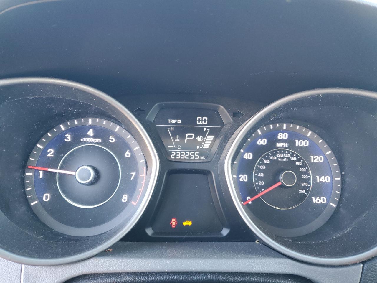 2016 Hyundai Elantra - Image 9