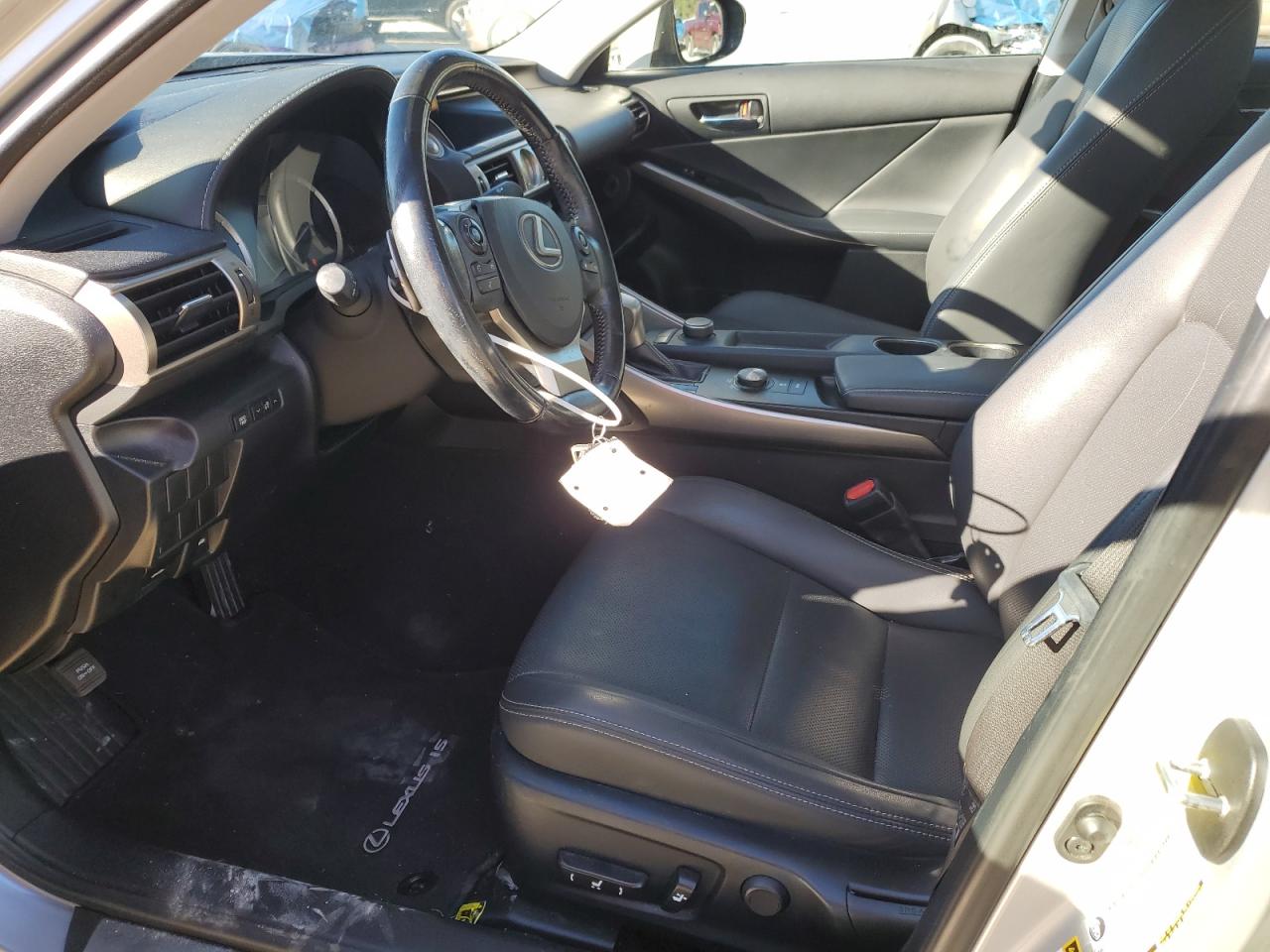2016 Lexus IS - Image 7