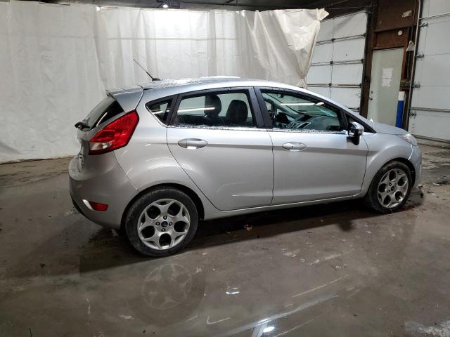 Хэтчбеки FORD FIESTA 2013 Серебристый