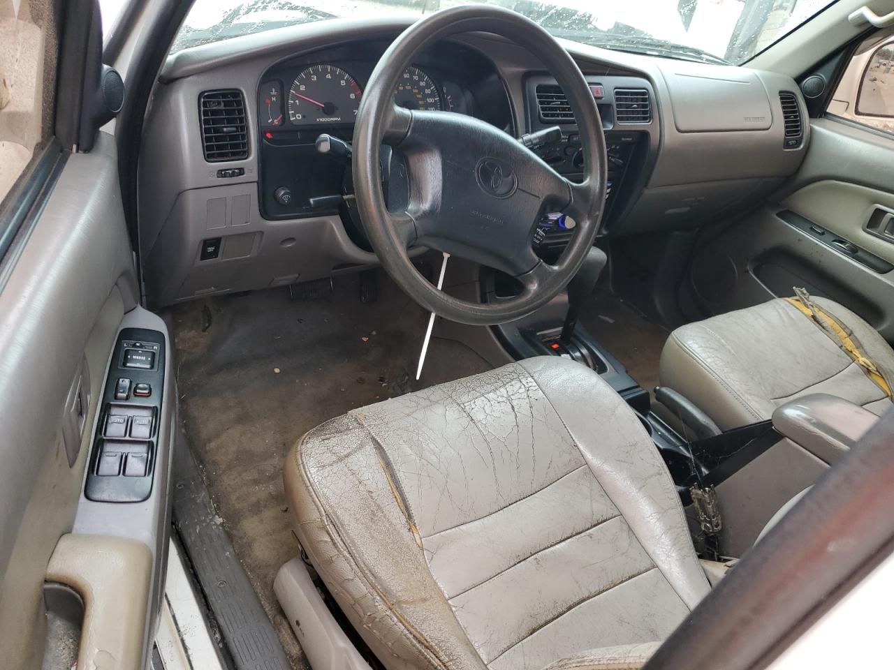 2002 Toyota 4Runner - Image 8