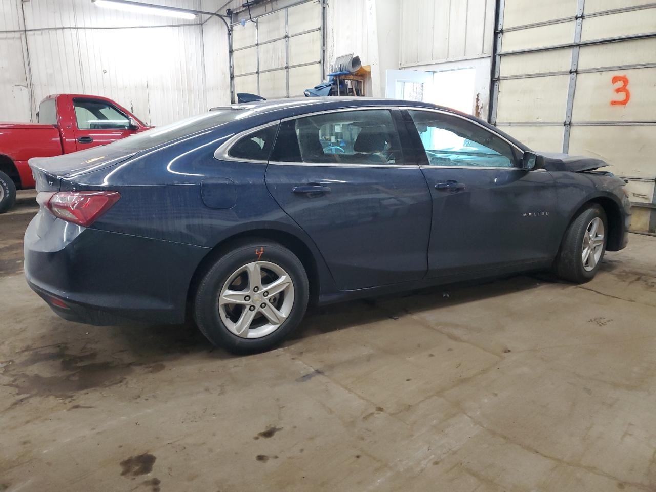 2022 Chevrolet Malibu - Image 3