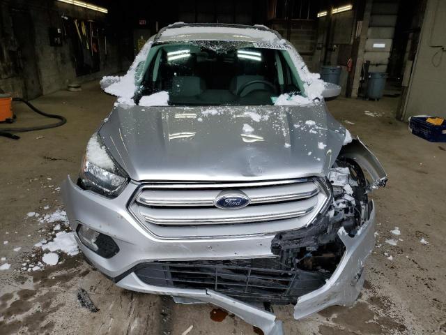  FORD ESCAPE 2018 Сріблястий