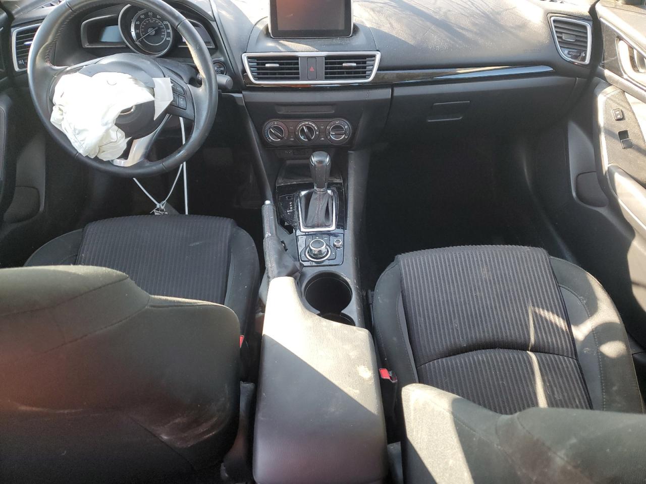 2016 Mazda 3 - Image 8