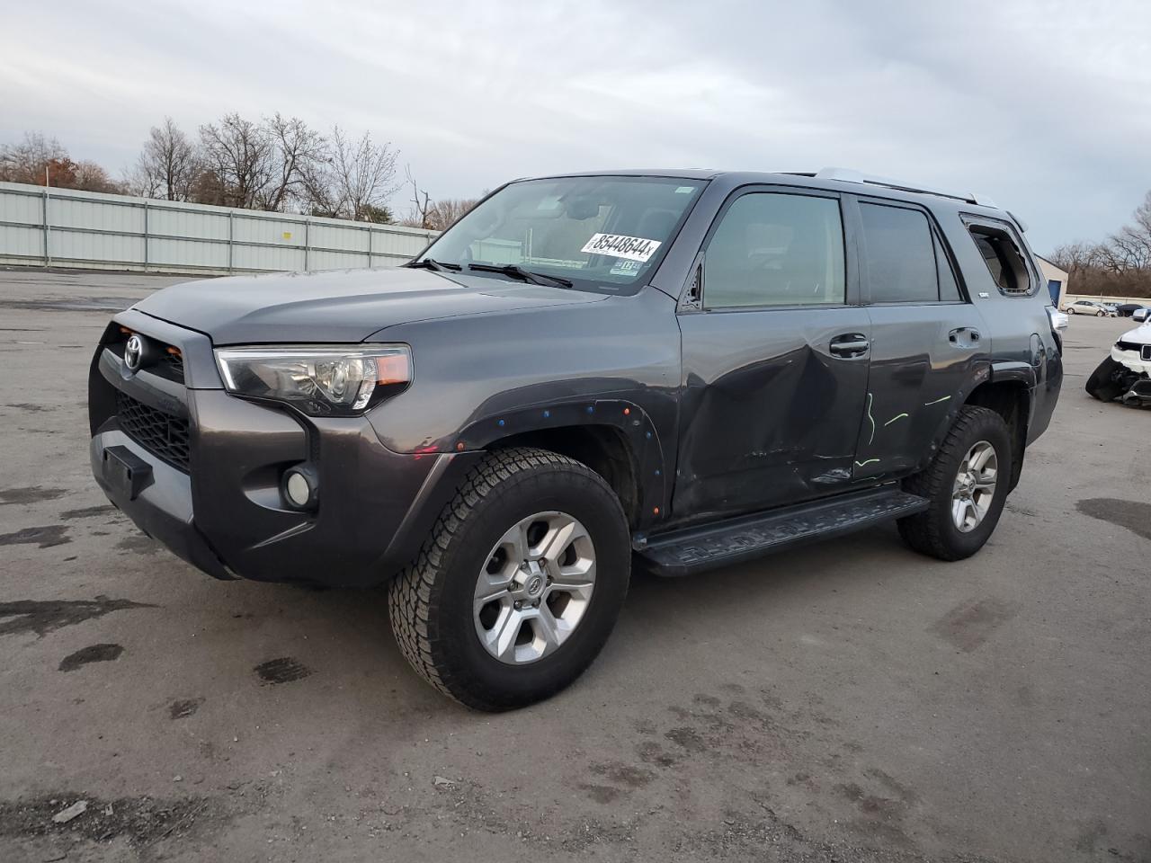 VIN JTEBU5JRXF5217330 2015 TOYOTA 4RUNNER no.1