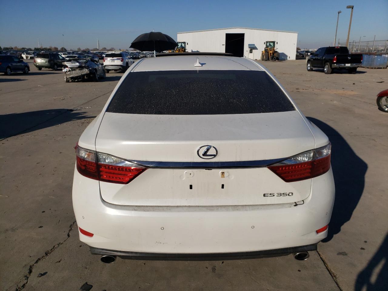 2013 Lexus ES - Image 6