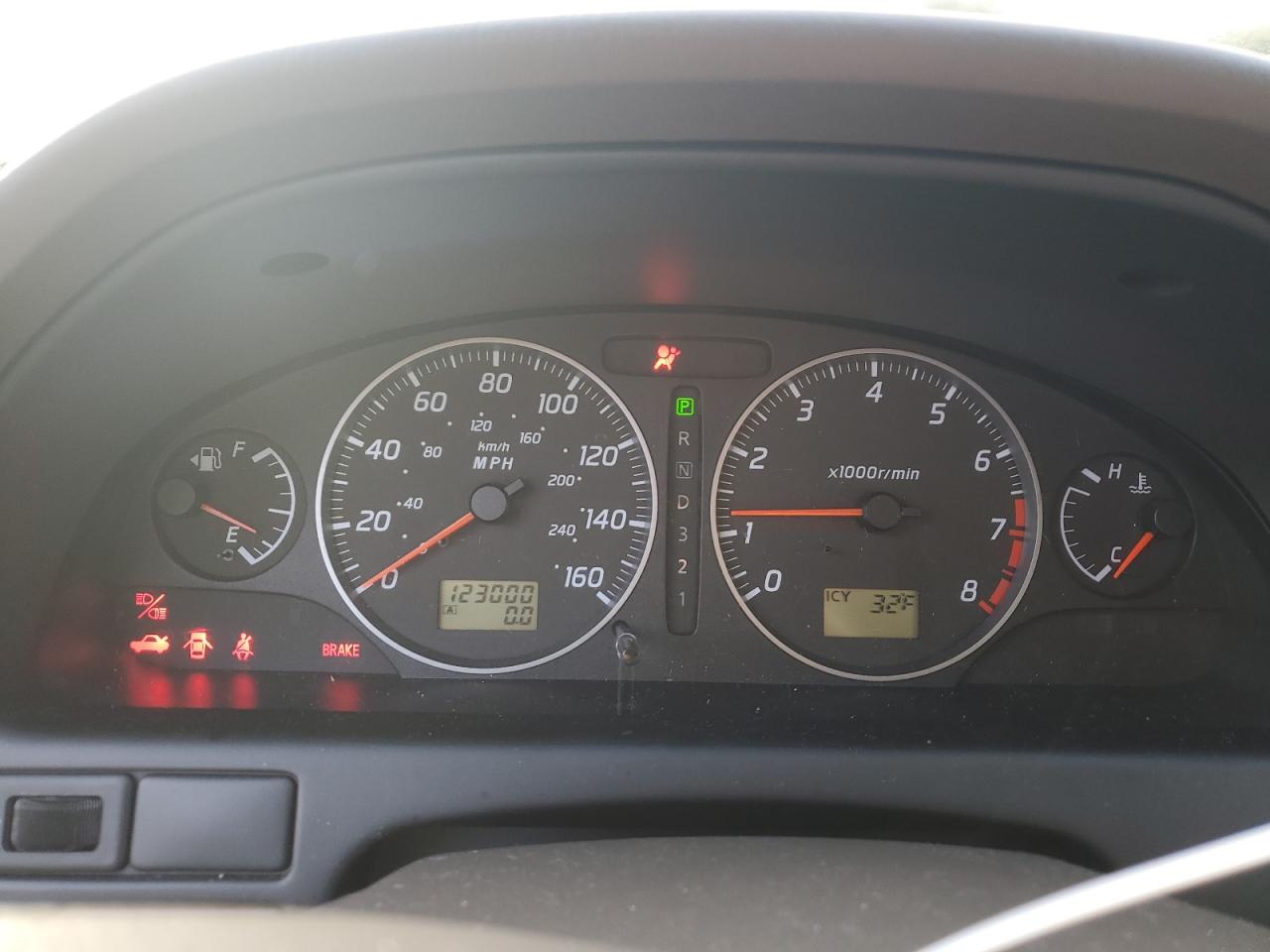 2002 Nissan Maxima - Image 9