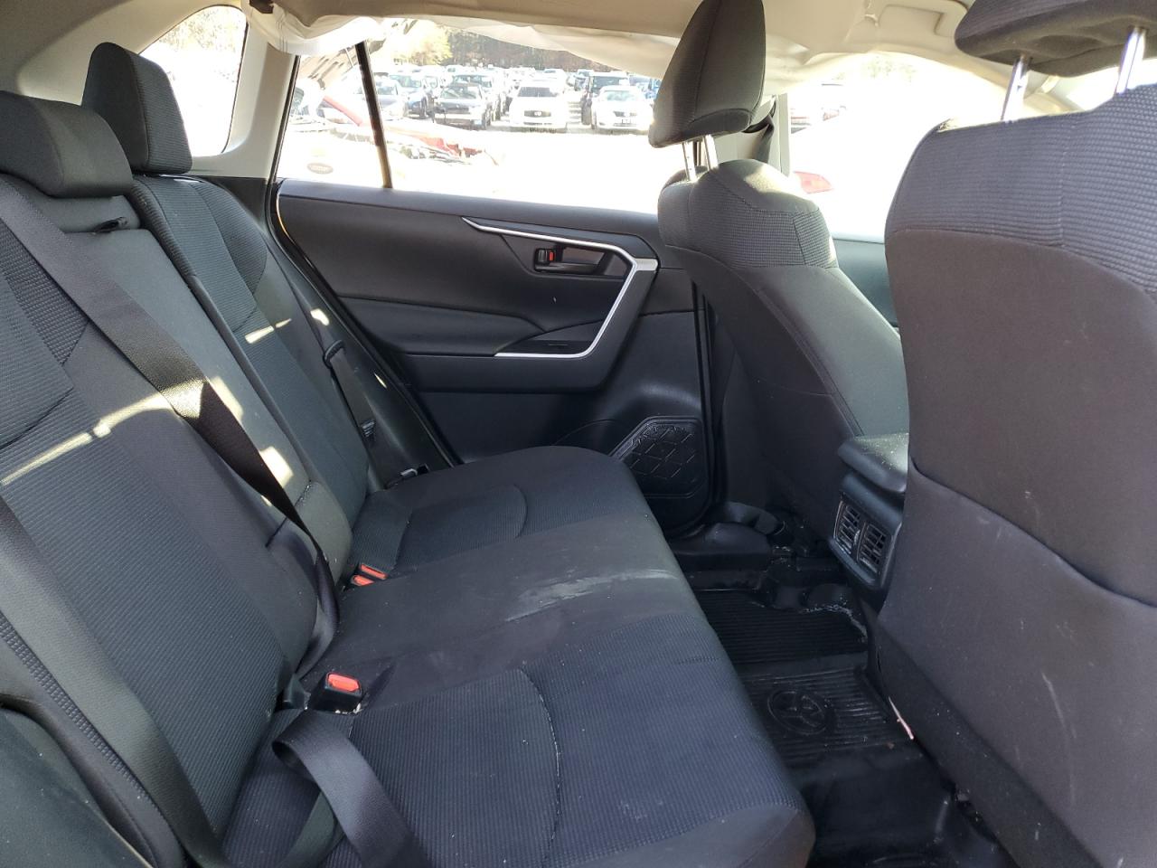 2024 Toyota RAV 4 - Image 11